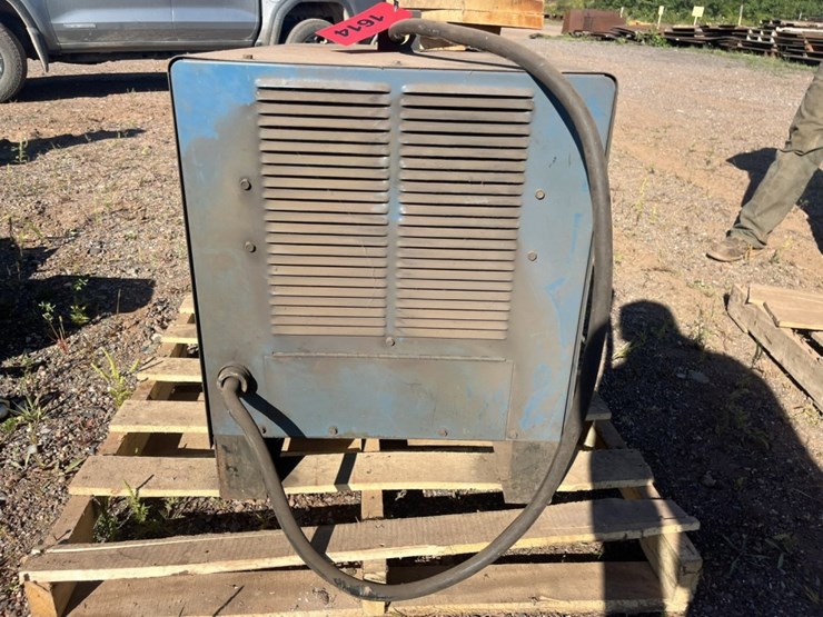 #1614-•-miller-srh-444s-welder-image-5