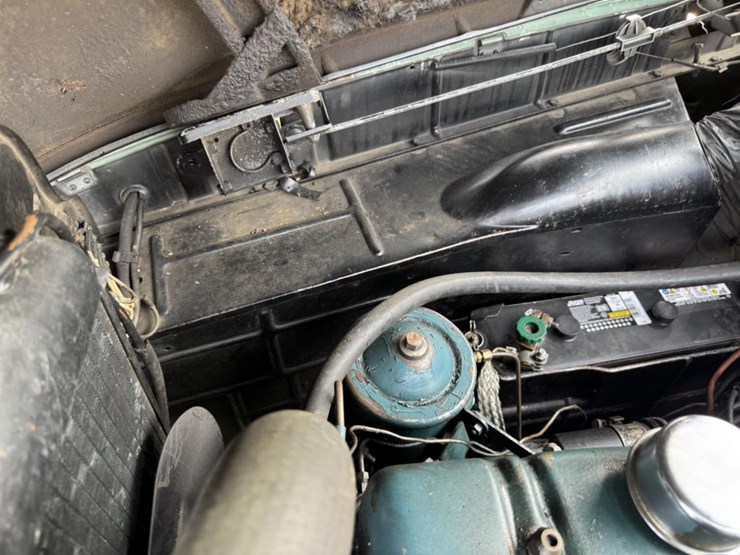 #1062-•-1949-buick-series-50-super-sedan-image-51