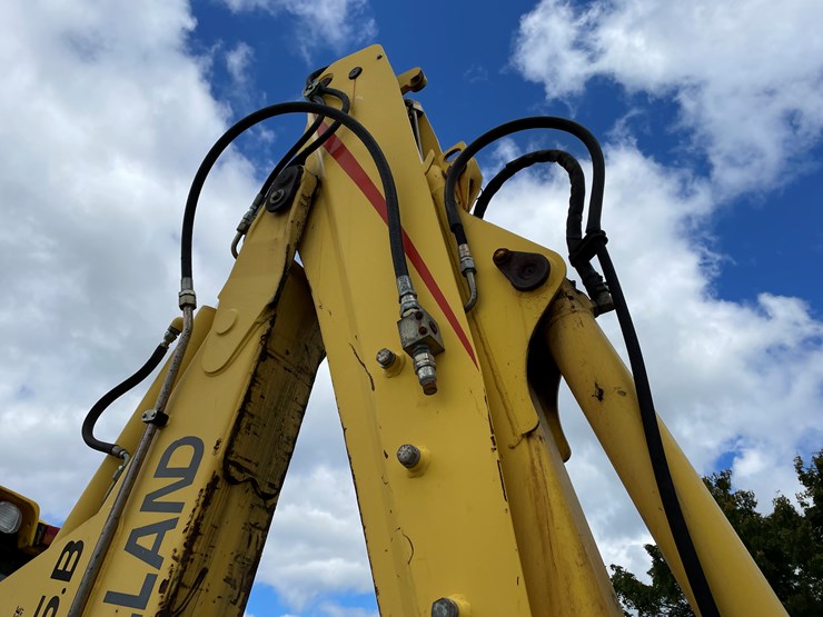 new-holland-lb75b-image-20