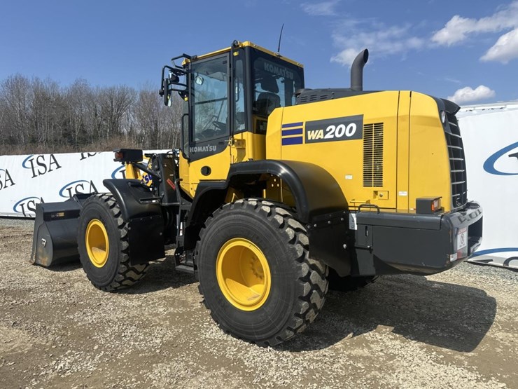 2021-komatsu-wa200-8-image-3