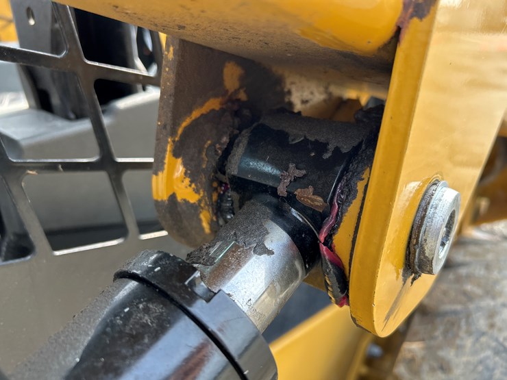 2021-caterpillar-236d3-image-20