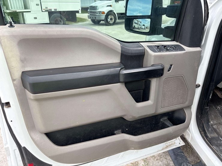 2018-ford-f250-image-13
