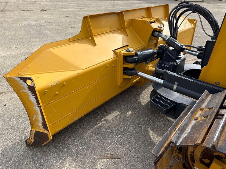 2021-deere-450-lgp-image-9