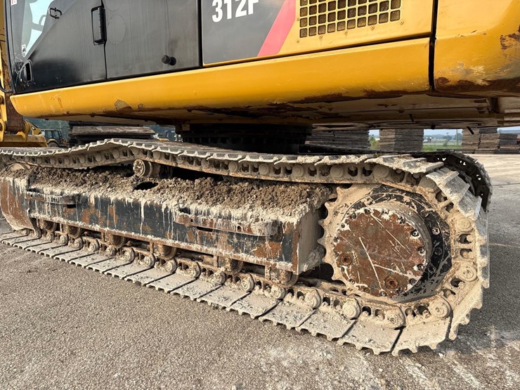 2016-caterpillar-312fgc-image-15