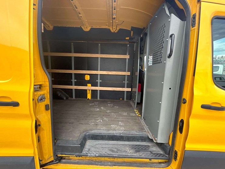 2020-ford-transit-image-21