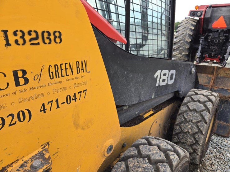 2010-jcb-180-image-20
