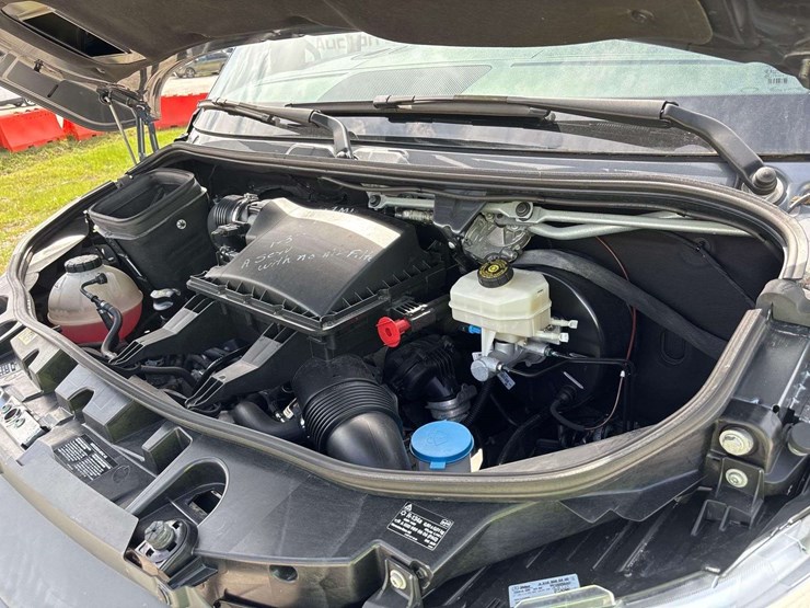 2021-mercedes-benz-sprinter-4500-image-7