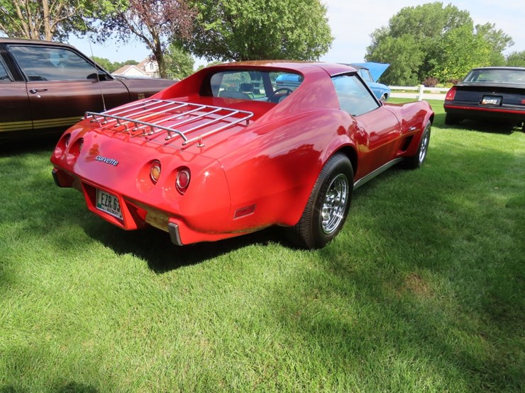 1976-chevrolet-corvette-stingray-image-9