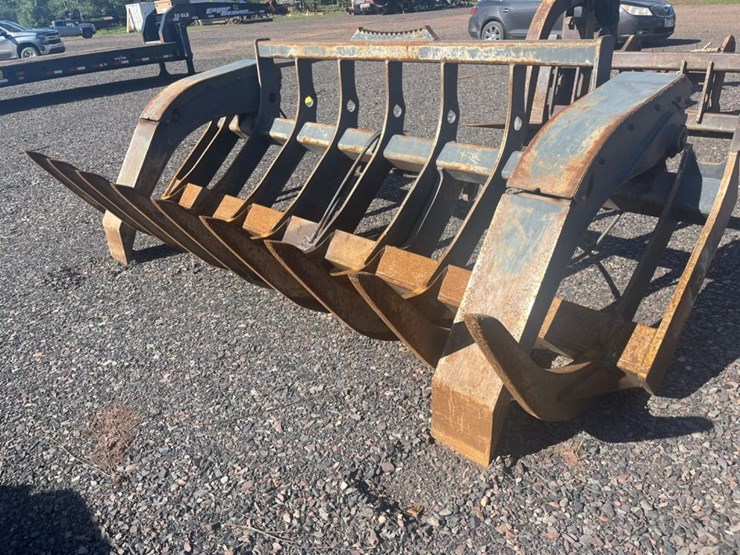 #2677-•-jrb-approx-136“-loader-grapple-image-3