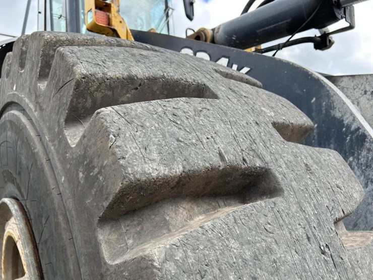 2014-deere-824k-image-81