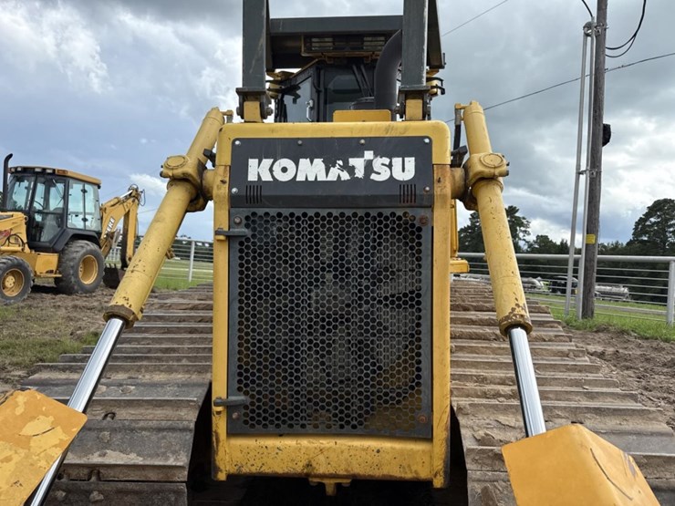 2014-komatsu-d65px-17-image-18