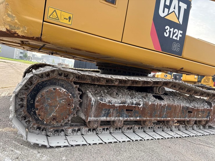 2016-caterpillar-312fgc-image-14