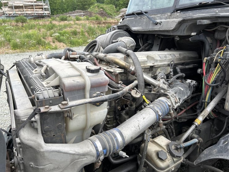#5003-•-2009-freightliner-sleeper-cab-truck-tractor-image-28