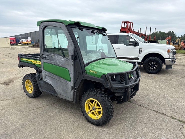 2020-john-deere-gator-image-7