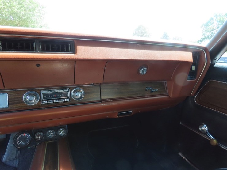 1971-cutlass-supreme-convertible-image-24