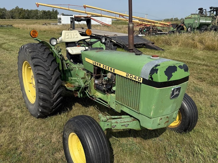 1979-john-deere-2040-image-3