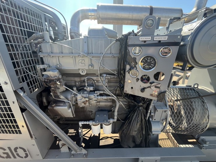 #2693-•-cummins-towable-generator-image-19