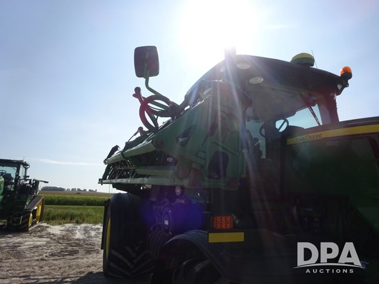 2020-john-deere-f4365-image-78
