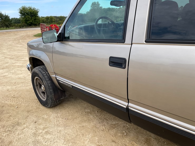 1999-gmc-2500-image-31