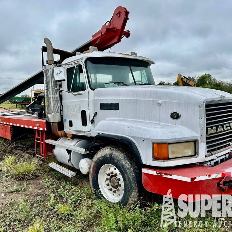 2001 MACK CL713
