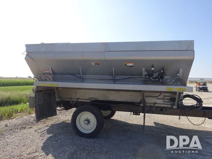 2021-john-deere-f4365-image-12