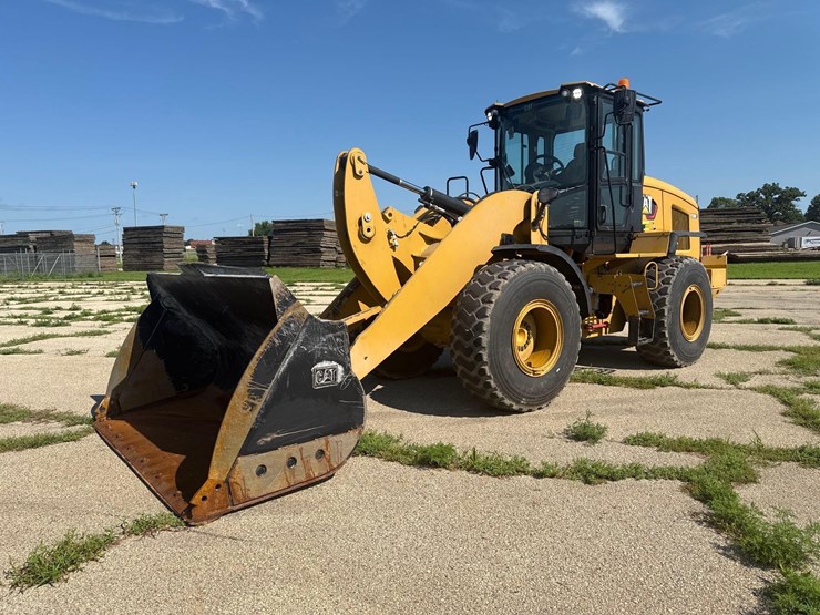 2023-caterpillar-930m-image-2