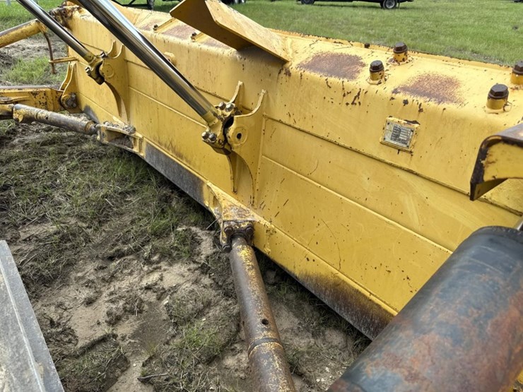 2014-komatsu-d65px-17-image-12