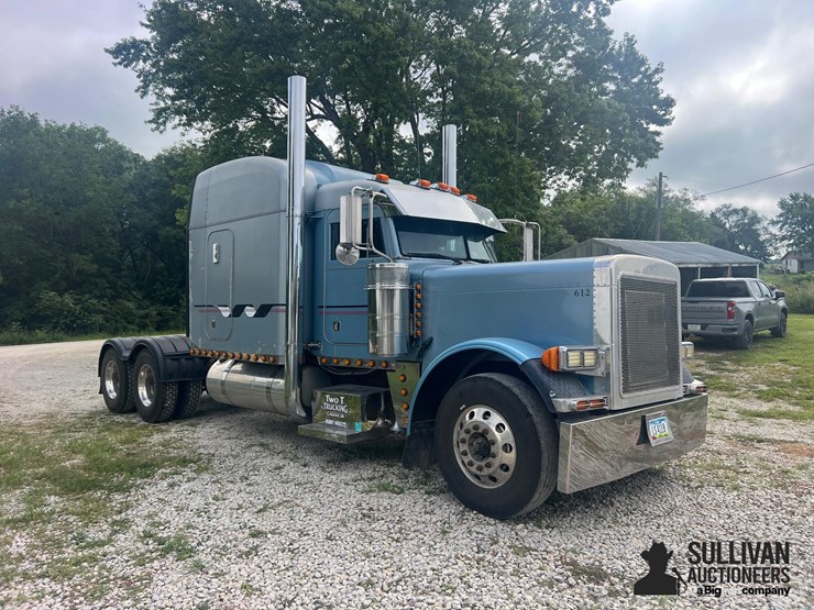 2003-peterbilt-379-image-3