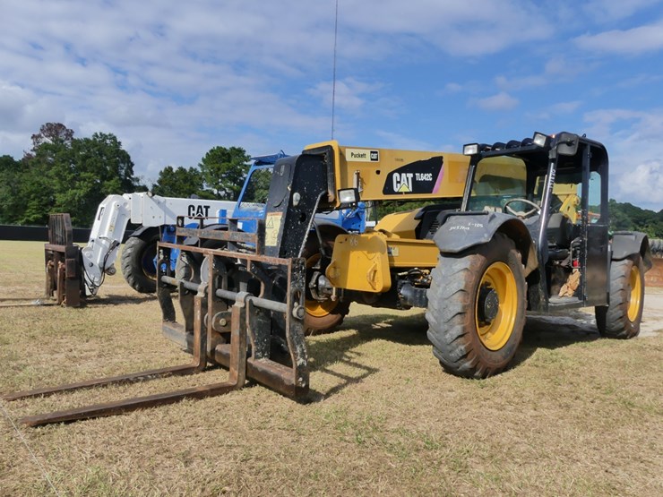 2016-caterpillar-tl642c-image-1
