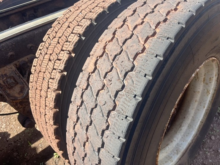 #2688-•-1998-navistar-2674-6x4-day-cab-truck-tractor-image-75