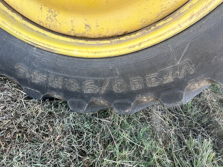 2011-john-deere-4730-image-5