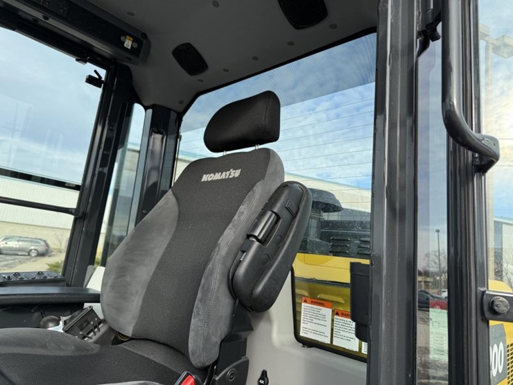 2021-komatsu-wa200-8-image-43