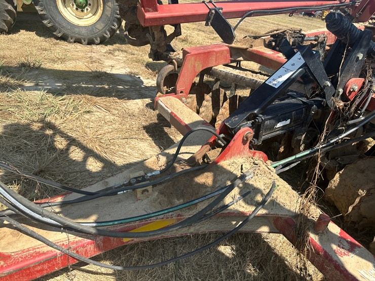 case-ih-330-image-44