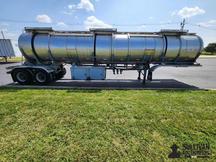 1968-fruehauf-tanker-image-4