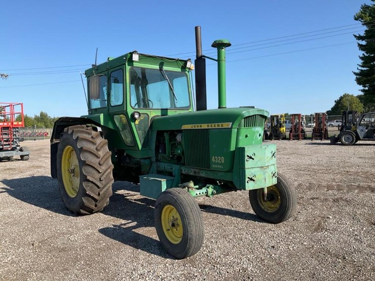 1972-john-deere-4320-image-7