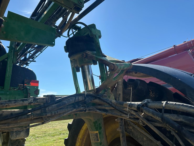 2011-john-deere-4730-image-11
