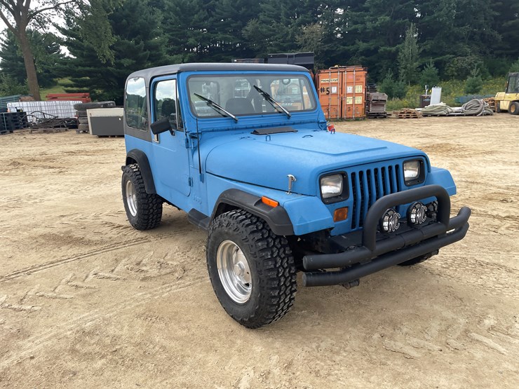 1990-jeep-wrangler-image-3