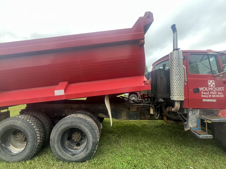 1993-ford-l9000-image-54