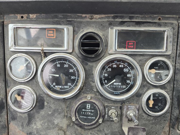 1995-ford-l9000-image-77