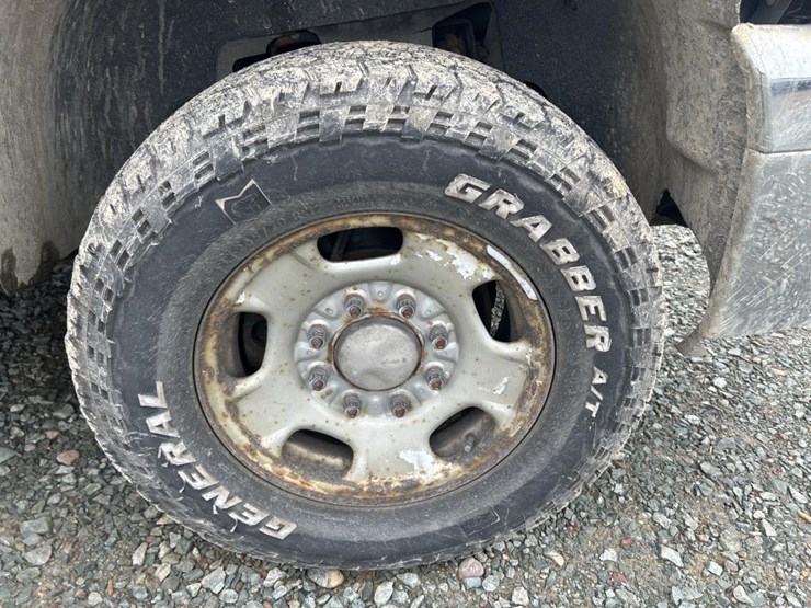 2011-chevrolet-2500hd-image-55