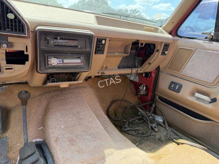 1991-ford-bronco-image-16