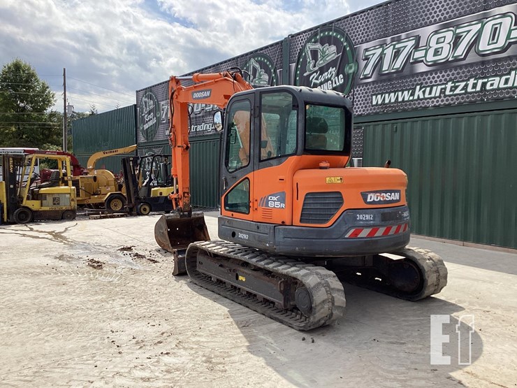 2019-doosan-dx85r-3-image-2