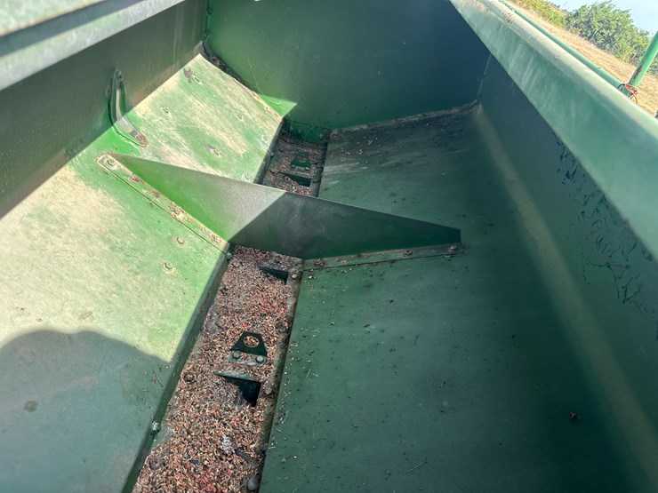 john-deere-750-image-50