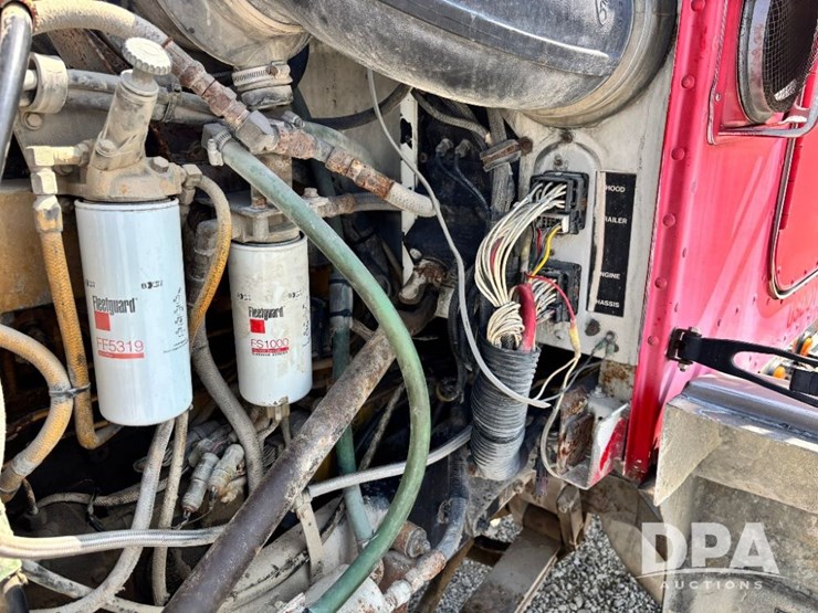 1993-peterbilt-377-image-64