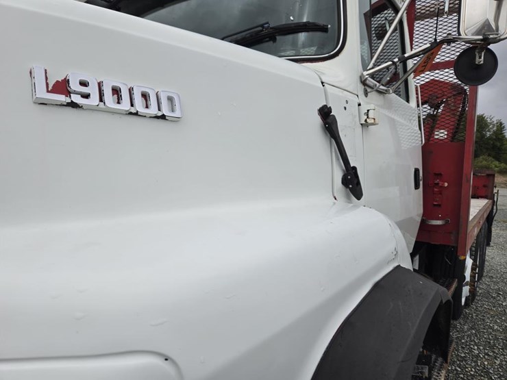 1995-ford-l9000-image-15