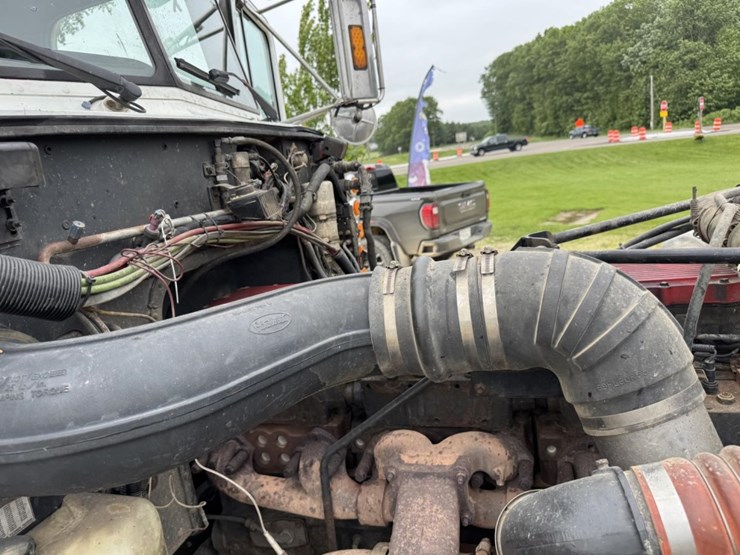 1995-peterbilt-359-image-72