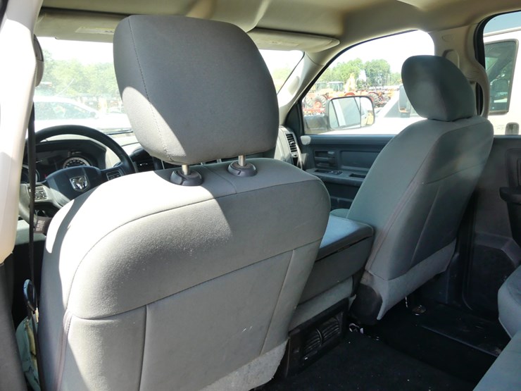 2016-dodge-ram-2500-image-9