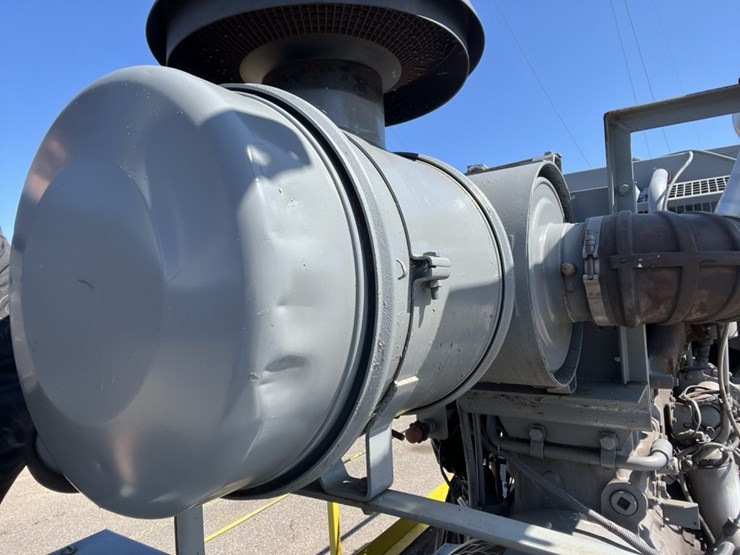 #2693-•-cummins-towable-generator-image-18