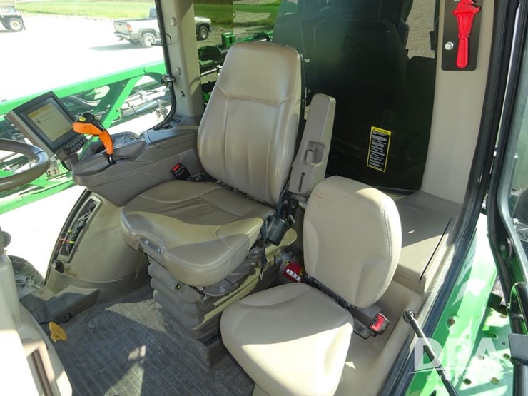 2021-john-deere-f4365-image-126