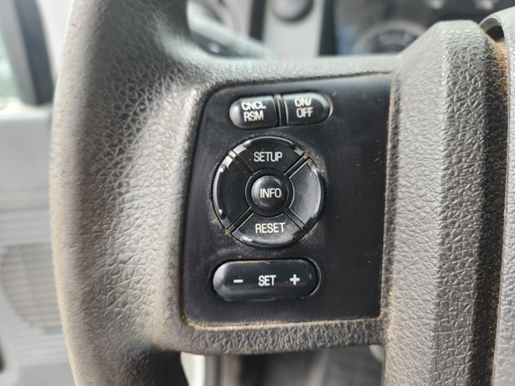 2011-ford-f550-image-57